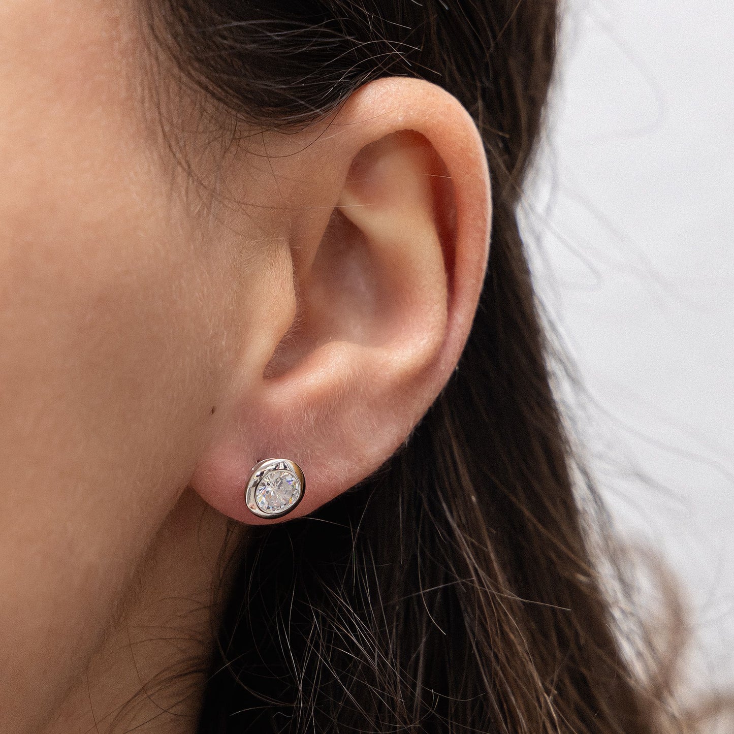 Ohrringe 925/- Sterling Silber rhodiniert 0,6cm Zirkonia