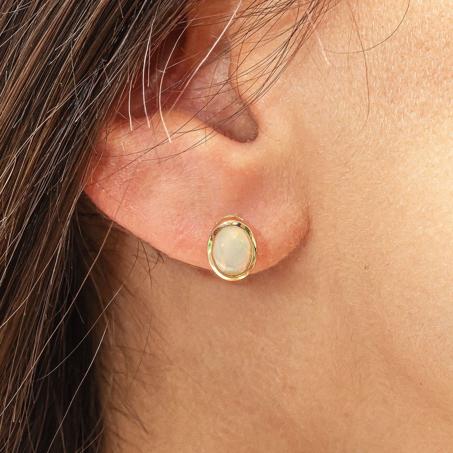 Ohrstecker 585/- Gold rhodiniert (teil) 0,9cm Opal