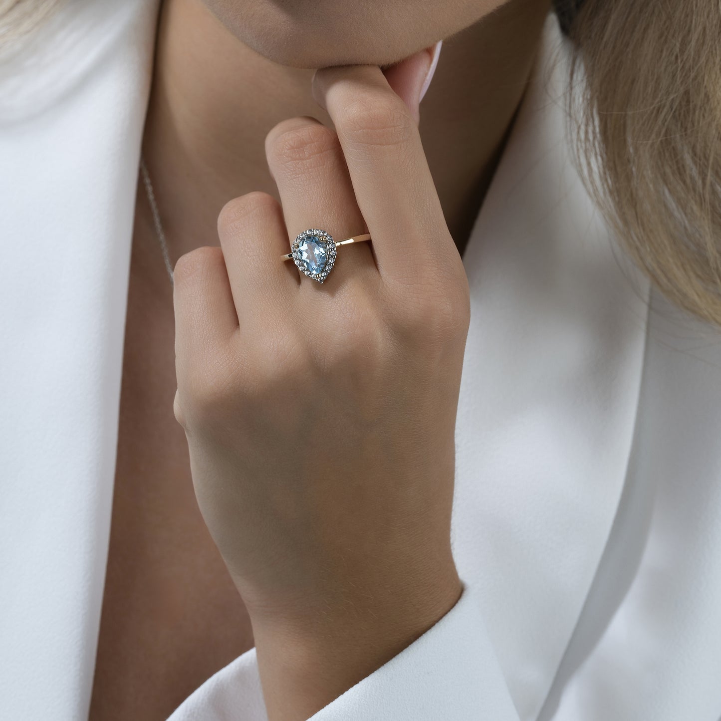 Ring 585/- Gold Blautopas beh.