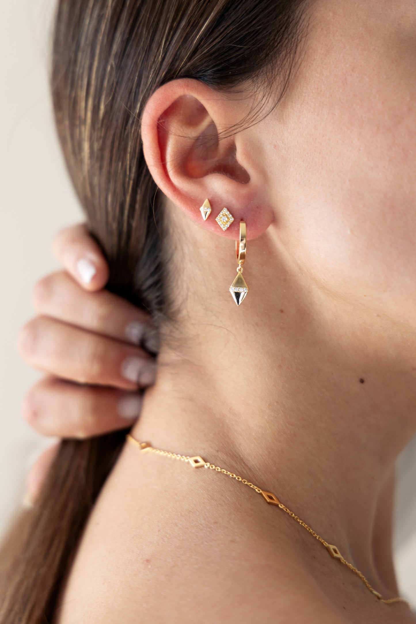 cai Ohrstecker 925/- Sterling Silber vergoldet 0,8cm Zirkonia