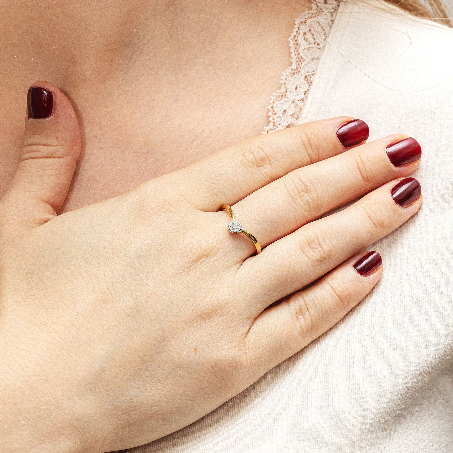 Ring 375/- Gold rhodiniert (teil) Brillant 0,03ct.