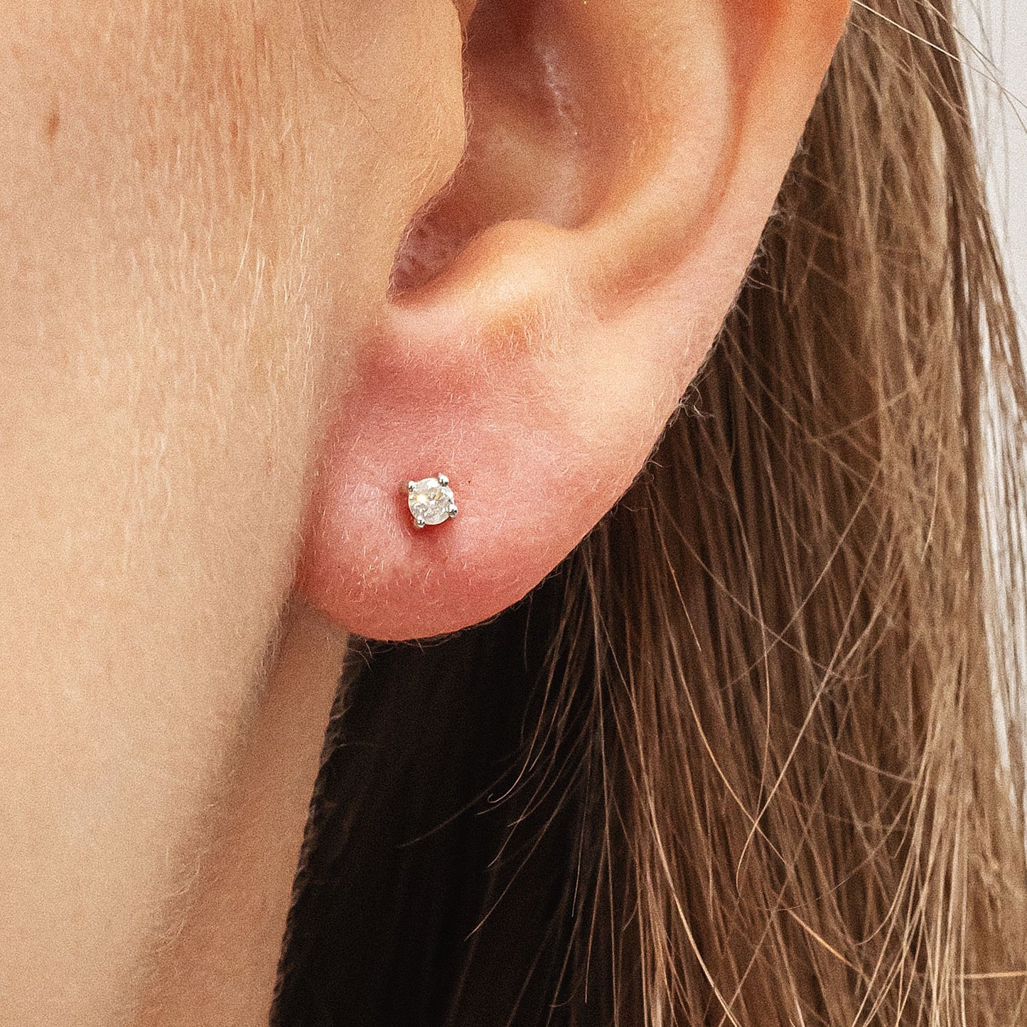 Ohrstecker 585/- Gold rhodiniert (teil) 0,3cm Brillant 0,10ct.