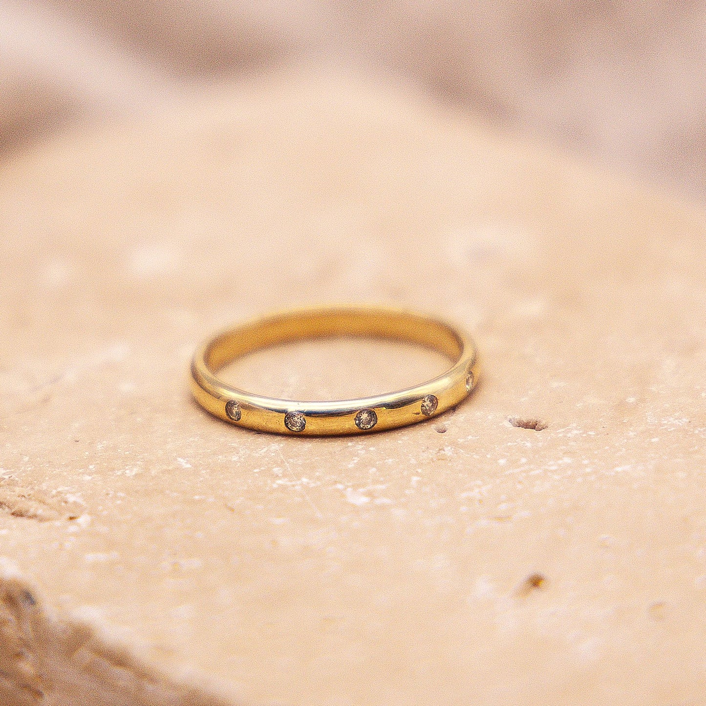 Ring 375/- Gold rhodiniert Zirkonia