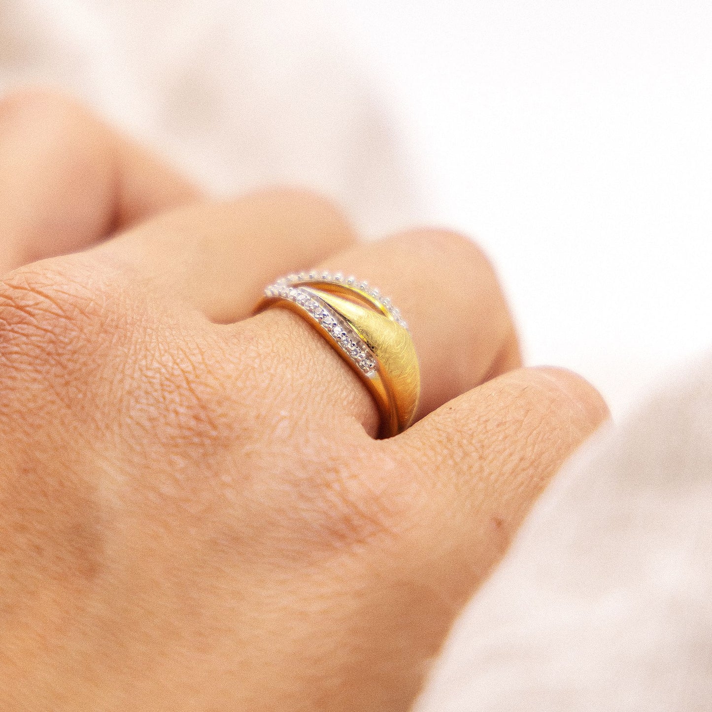 Ring 585/- Gold rhodiniert (teil) Zirkonia