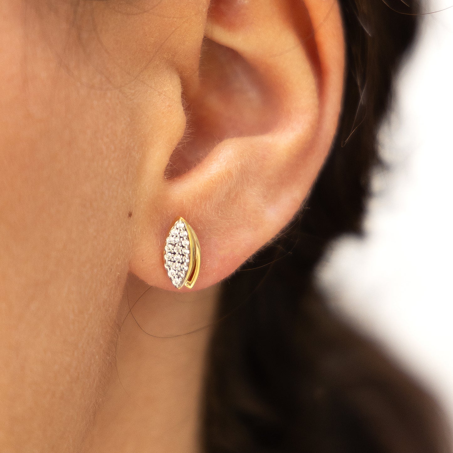 Ohrringe 375/- Gold rhodiniert (teil) 1,1cm Zirkonia