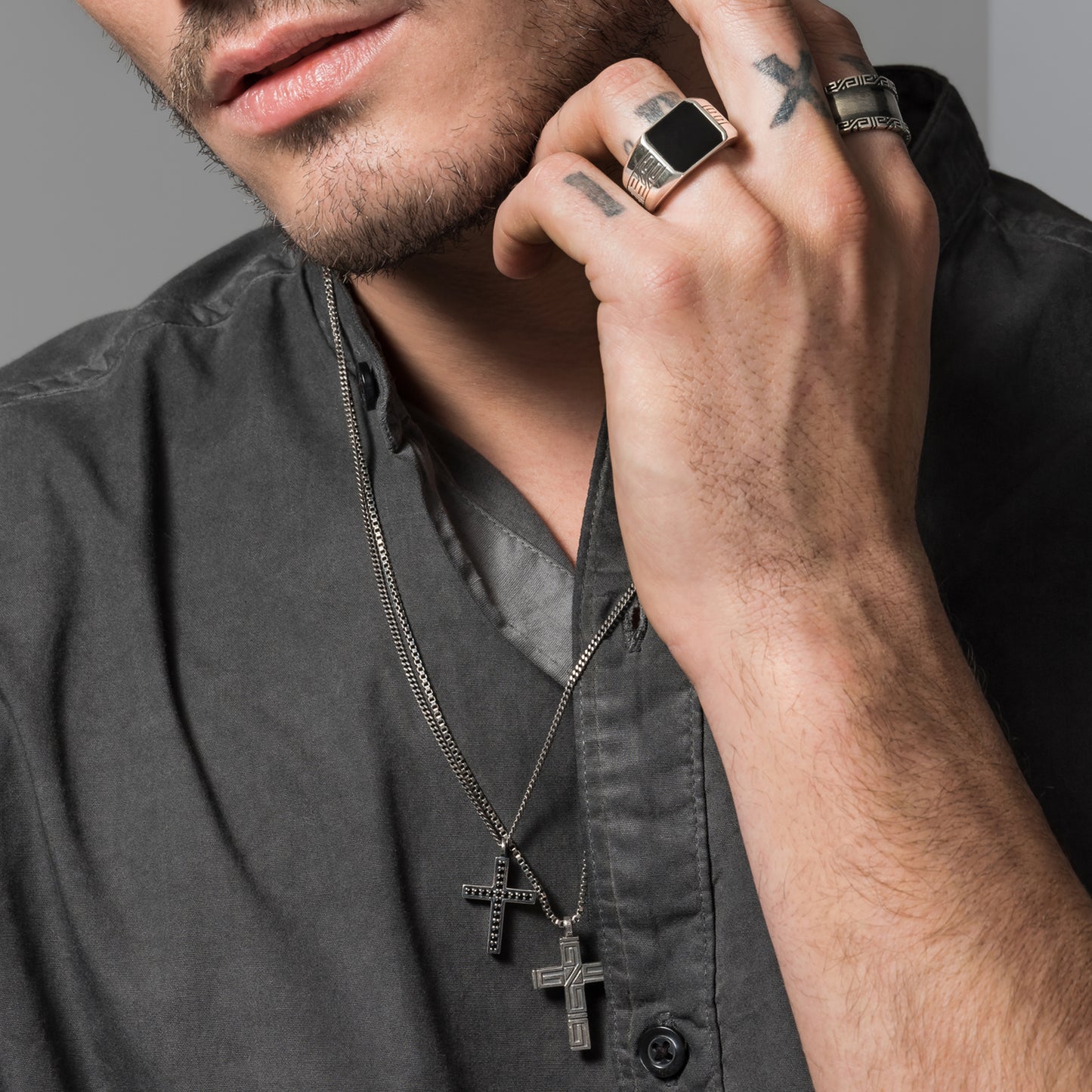 cai Anhänger mit Kette Panzerkette 925/- Sterling Silber rhodiniert 60cm Spinell 0,018ct